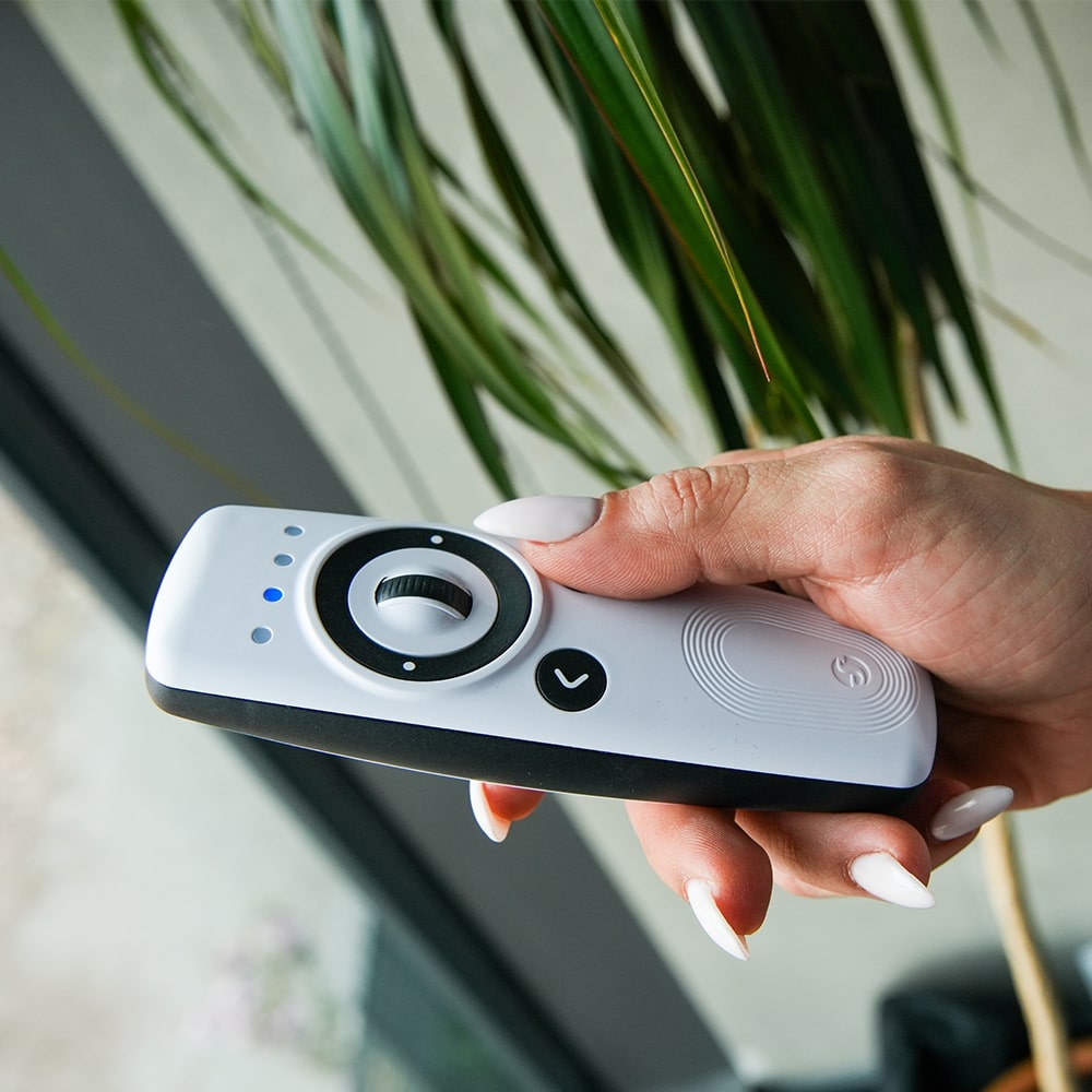 Shelly BLU Remote Control ZB moviendo cortinas